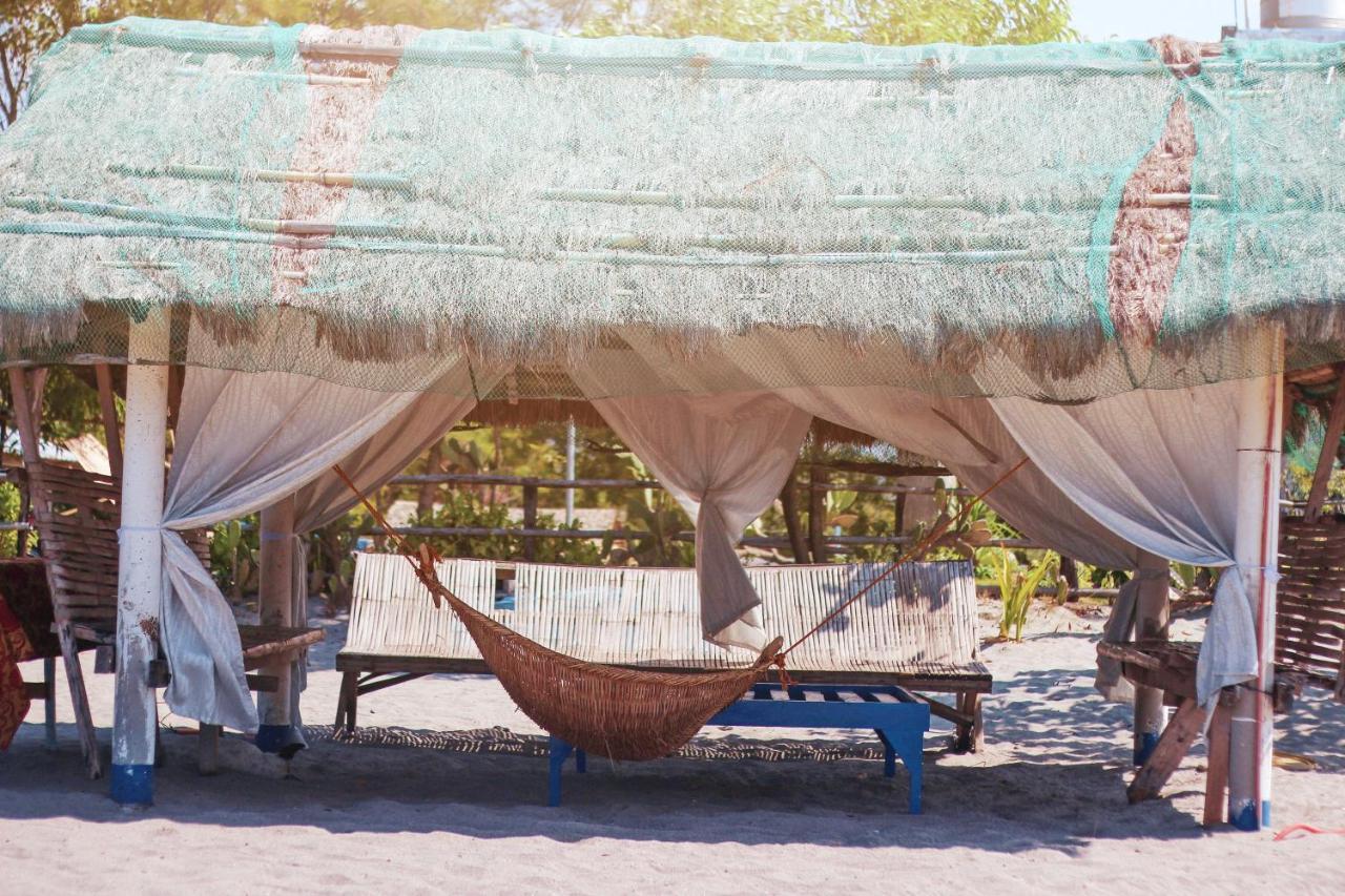 Club Monet Beachfront Resort By Cocotel Cabangan Exterior photo