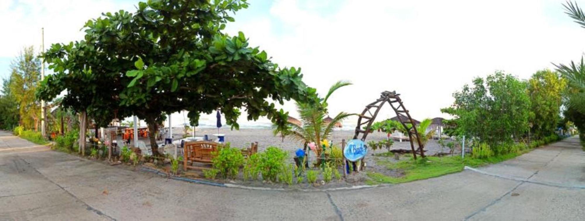 Club Monet Beachfront Resort By Cocotel Cabangan Exterior photo