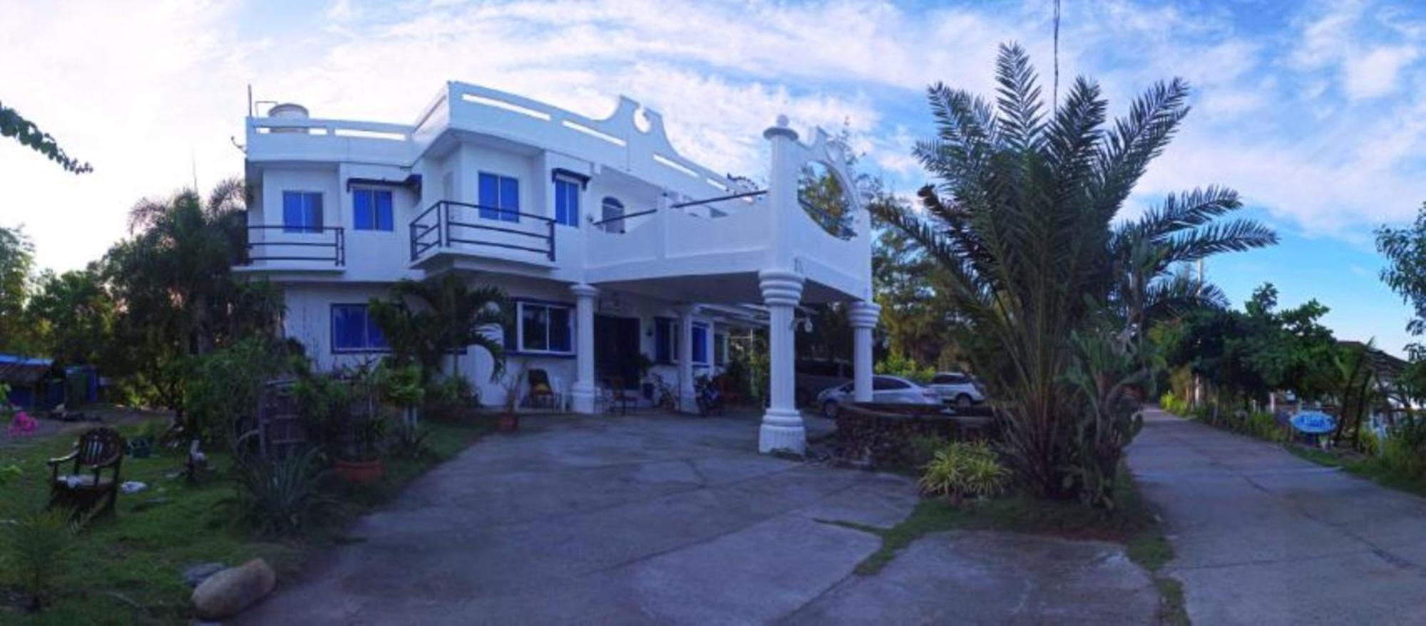 Club Monet Beachfront Resort By Cocotel Cabangan Exterior photo