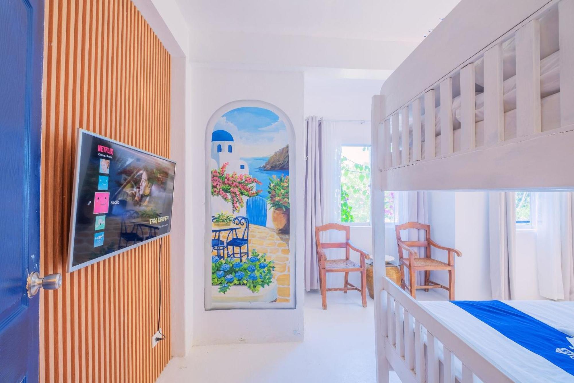 Club Monet Beachfront Resort By Cocotel Cabangan Room photo