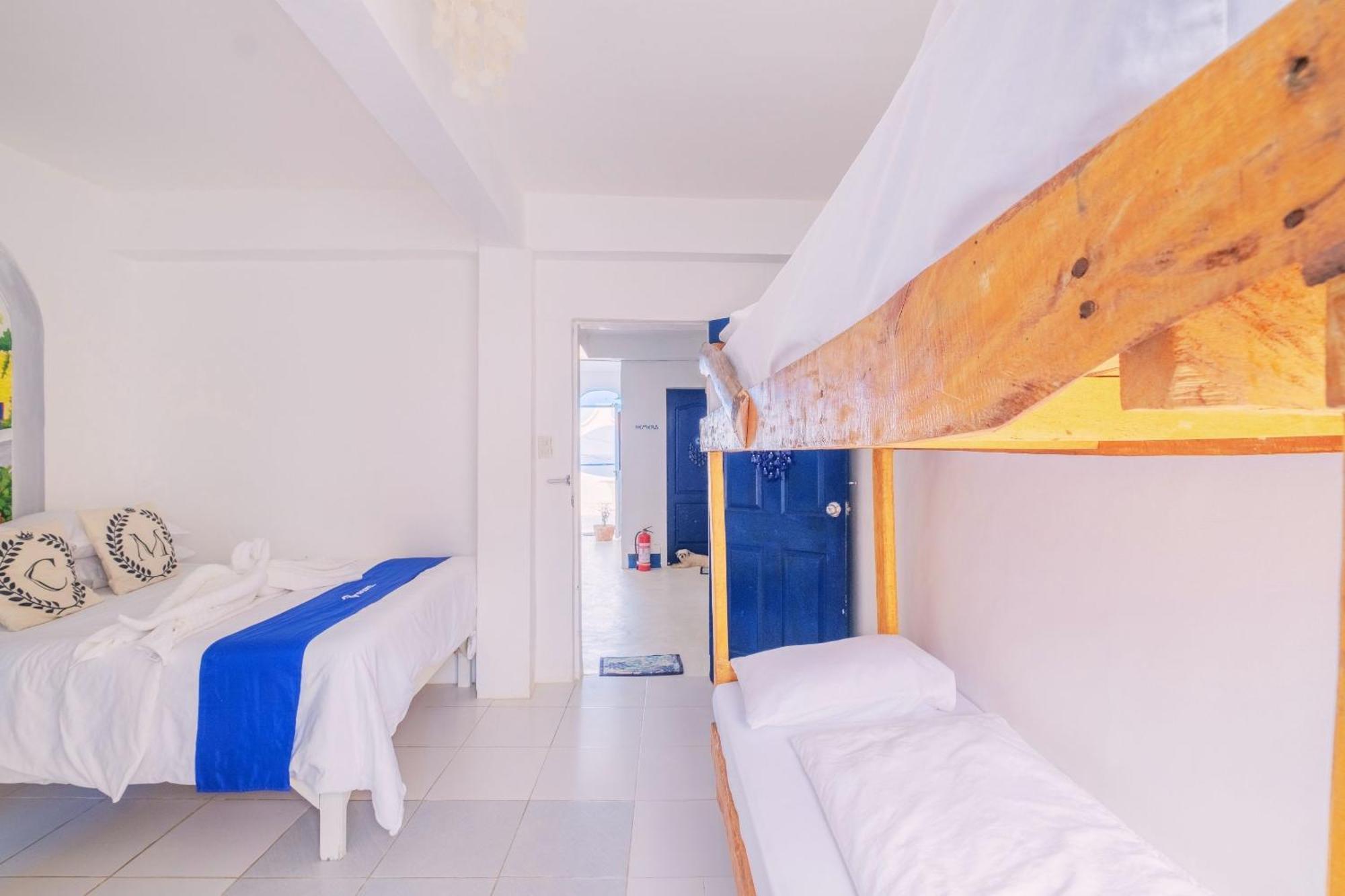 Club Monet Beachfront Resort By Cocotel Cabangan Room photo